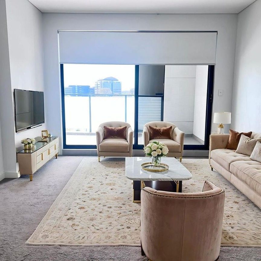 Beautifully Presented Apartment! - Photo 1