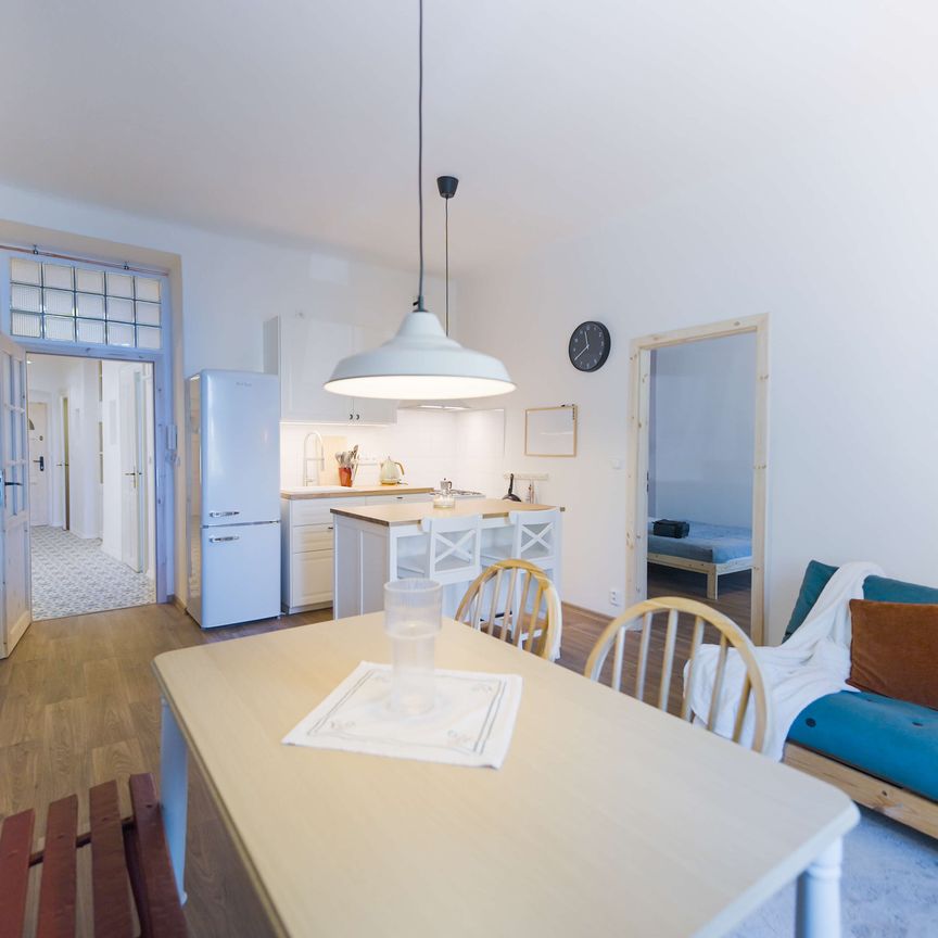 Apartment for rent, 2+kk - 1 bedroom, 57m - Photo 1
