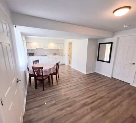 For Lease - 114 B Wood Crescent, Essa, Ontario - Photo 2