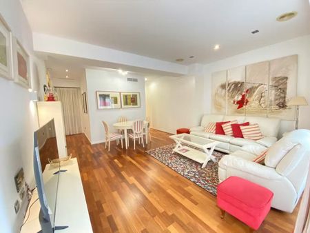 Carrer de Sant Vicent Màrtir, Valencia, Valencian Community - Photo 3