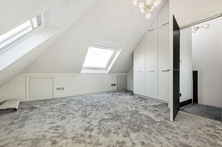 4 bedroom end of terrace house to rent - Photo 4