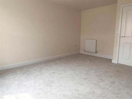 3 bedroom semi-detached house to rent - Photo 4