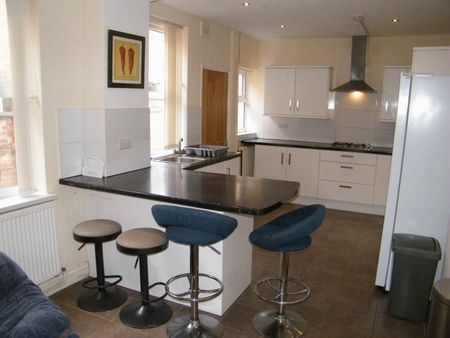 5 Bed Terraced House, Lorne Road, LE2 - Photo 3