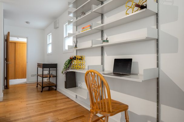 Chalcot Road, London, NW1 flat to rent - Photo 1