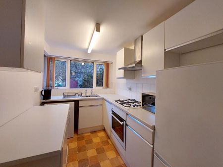 2 bedroom end of terrace house to rent - Photo 4