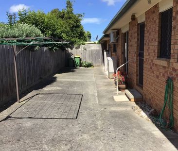 Just like a house is this lovely 2 bedroom unit with all the comforts - Photo 1