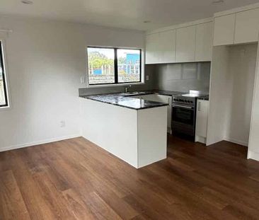 Renovated 3-Bedroom Home with Double Carport - Photo 5