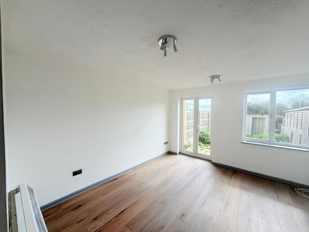 2 bedroom terraced house to rent - Photo 3