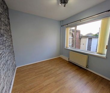 15 Wallaces Street, Newtownards, BT23 8JJ - Photo 4