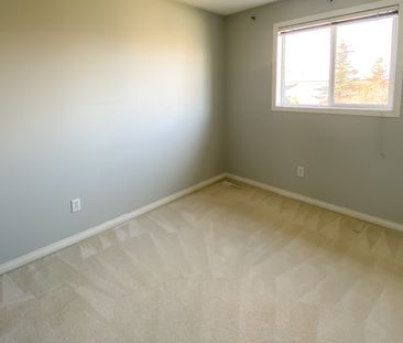 A Charming Retreat With Lush Driveway Peonies. Fully Developed Base... - Photo 5