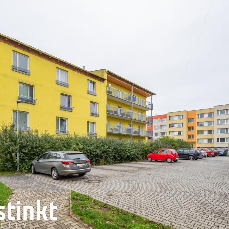 Pronájem bytu 1+kk 30 m2 - Photo 1