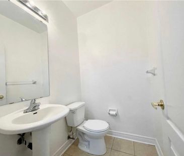 For Lease - 196 Kirkvalley Crescent, Aurora, Ontario - Photo 4