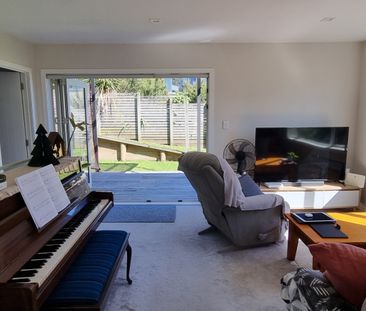 3 bedroom in Totara Vale - Photo 6