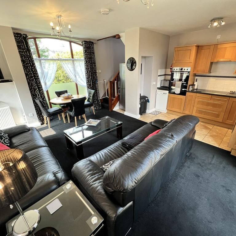 2 bedroom barn conversion to rent - Photo 1