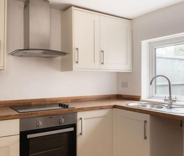 2 bedroom terraced house to rent - Photo 1