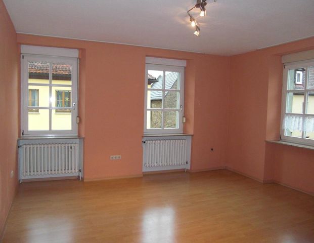 Komfortable 3-ZW in Wiesentheid mit Einbauküche erwartet Sie! - Foto 1