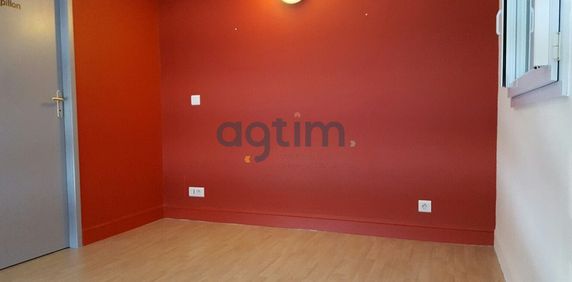 Location Appartement 1 pièce 34m² LA ROCHE SUR YON 85000 - Photo 2
