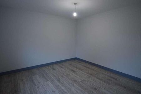 Crowborough Hill, Crowborough, TN6 - Photo 2