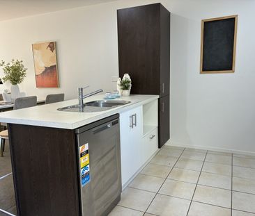 Charming Townhouse in Bayview - Photo 2