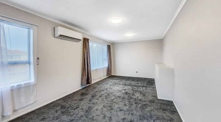 Spacious Four Bedroom Home - Photo 3