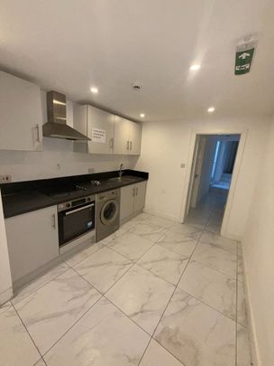 Studio Flat, High Street, CR7 - Photo 1