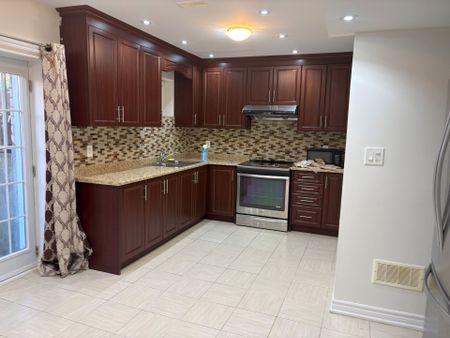 For Lease - 93 Thornbush Boulevard, Brampton, Ontario - Photo 2