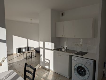 Location Appartement 1 pièce 32m² JACOB BELLECOMBETTE 73000 - Photo 4