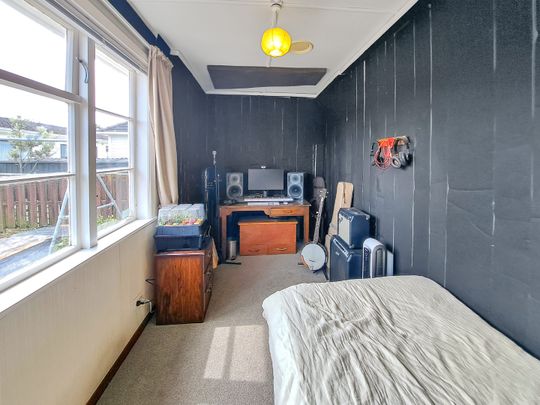 Naenae Living - Photo 1