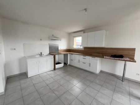 Libre le ..Maintenant Mt Loyer :658,74 Mt des charges :81,55 - Photo 3