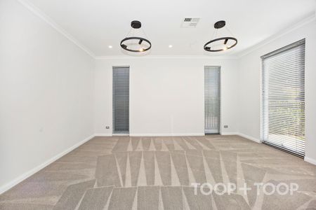 Stunning, spacious contemporary living - Photo 2