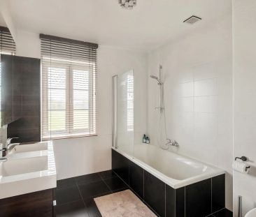 Gezinswoning met 5 slaapkamers gelegen in het rustige en groene Gro... - Photo 3
