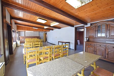 Uniek hoekpand met handelsruimte en woonst te Beerst (Diksmuide) op 470 m². - Foto 2