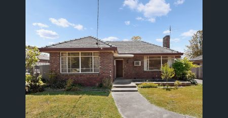 Three-bedroom Home In great Location - Photo 4