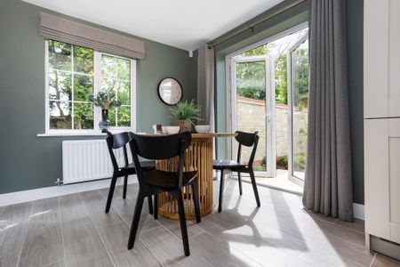 3 bedroom detached house to rent - Photo 2