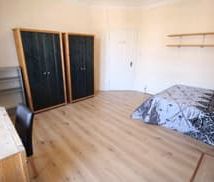 8 Bed - 30 Brudenell Avenue, Hyde Park, Leeds - LS6 1HD - Student - Photo 6