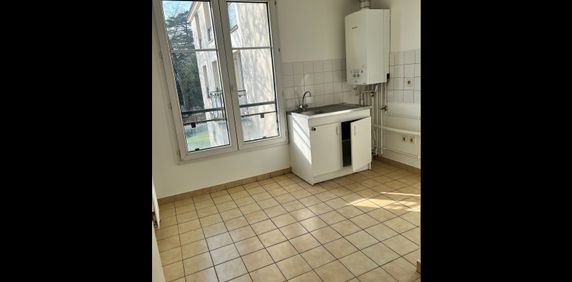 Location Appartement 2 pièces 63 m² Saint-Germain-en-Laye - Photo 2