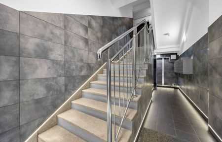 Warszawa, Śródmieście, Warszawa, Śródmieście, Aleja Solidarności - Photo 4