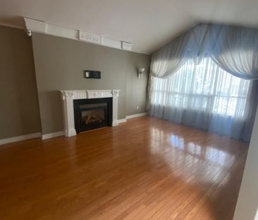 For Lease - 40 Sunnycrest Road, Toronto, Ontario - Photo 1