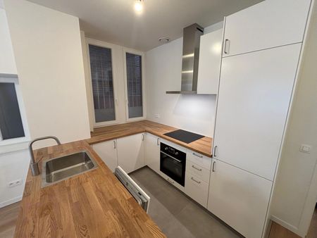 Appartement rénové 1chambre à 5000 Namur  Loyer: 750 € - Photo 4