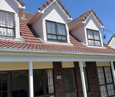 3-Bedroom home -Henderson Convenience! - Photo 3