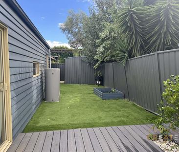 MODERN 2-BEDROOM LIVING IN A HIGHLY CONVENIENT LOCATION - Photo 4