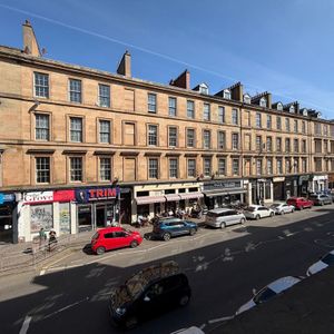 3 bedroom flat to rent - Photo 2