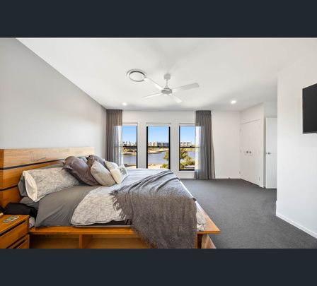 1/15 Tailslide Crescent, Bokarina, Qld 4575 - Photo 1