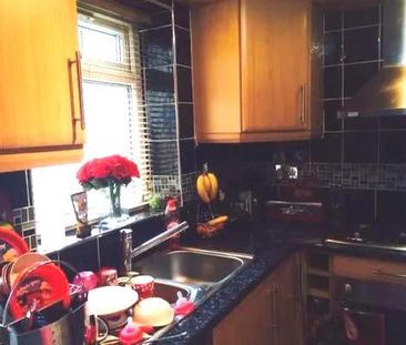 4 bedroom terraced house to rent - Photo 2