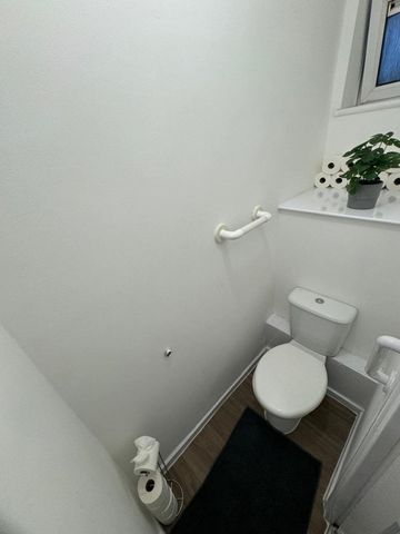 Room in a Shared Flat, William Guy Gardens, E3 - Photo 4