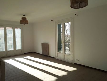Location Appartement 4 pièces 102 m2 à Perpignan - Photo 2