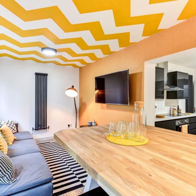 8 bedroom house to rent - Photo 1