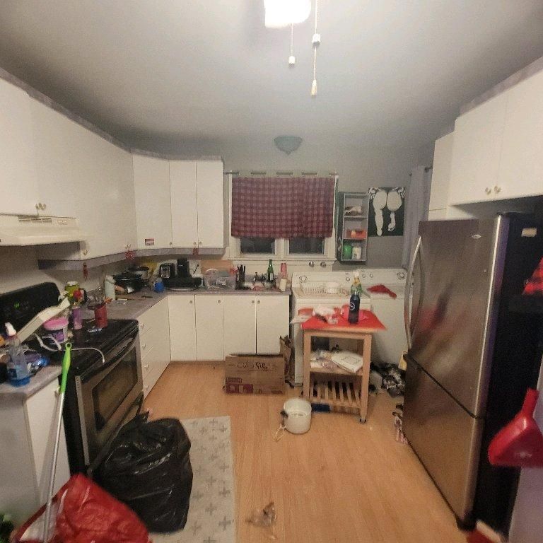 Beau 3 1/2 à louer à Saint-Hyacinthe- Disponible dès décembre - Photo 1