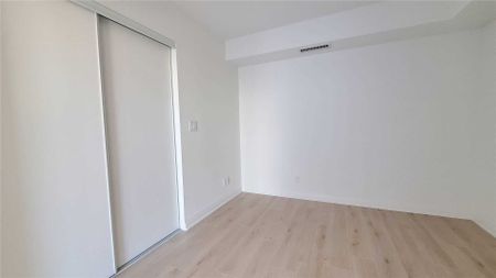 For Lease - 99 Foxbar Road Unit# 305, Toronto, Ontario - Photo 2