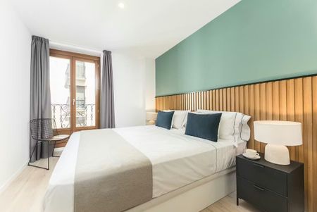 Calle de Palafox, Madrid, Community of Madrid 28010 - Photo 2